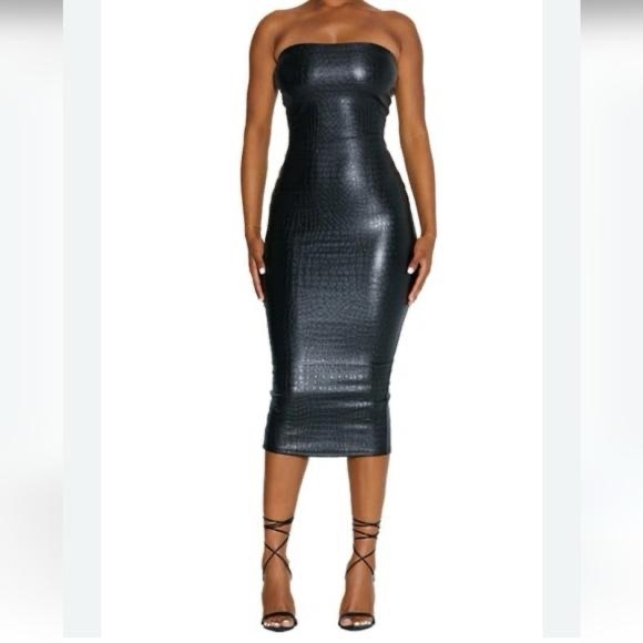 naked wardrobe Dresses & Skirts - Naked Wardrobe Strapless Black Midi Dress